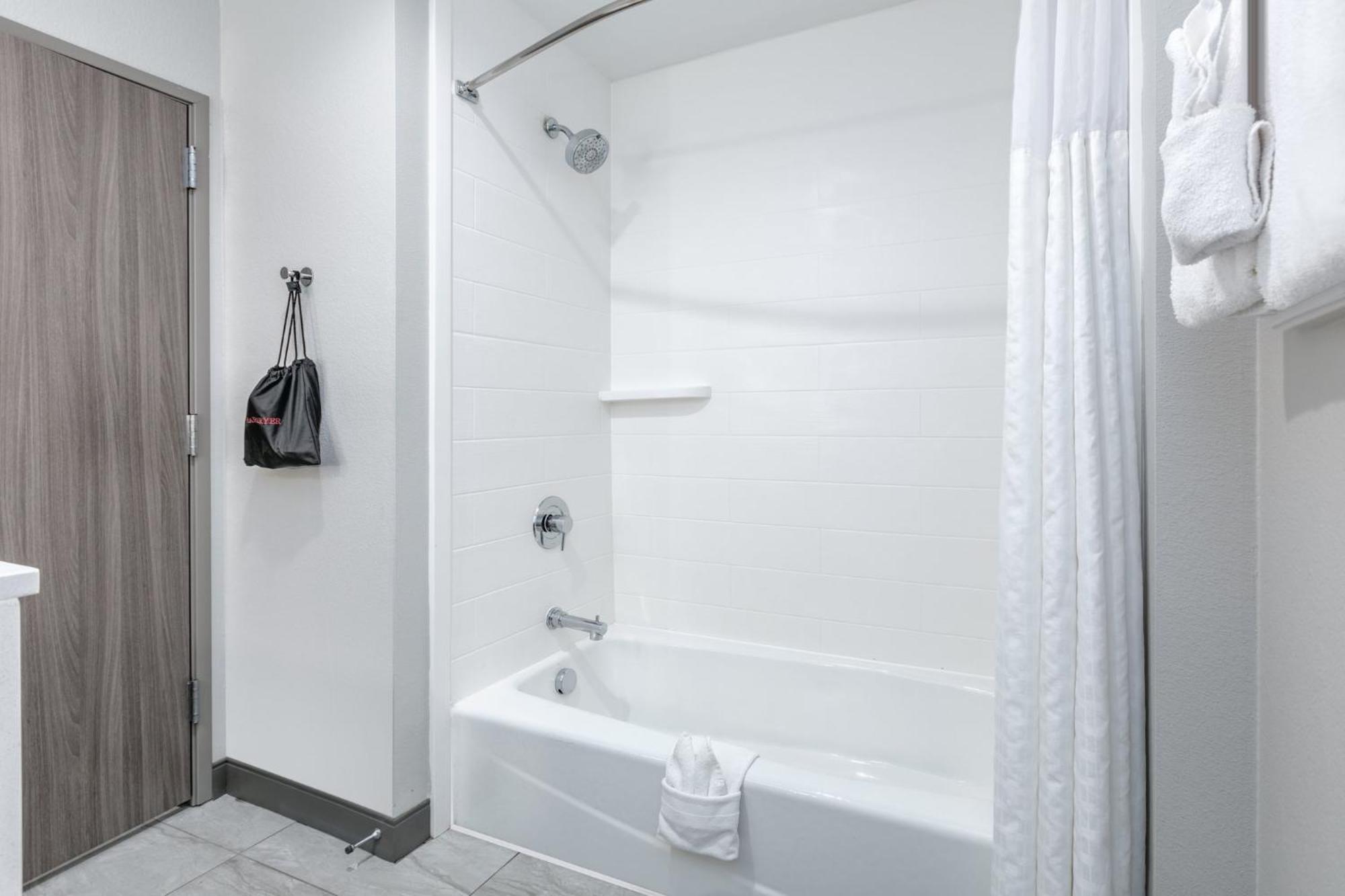 Holiday Inn Express & Suites Dallas Plano North By Ihg Экстерьер фото